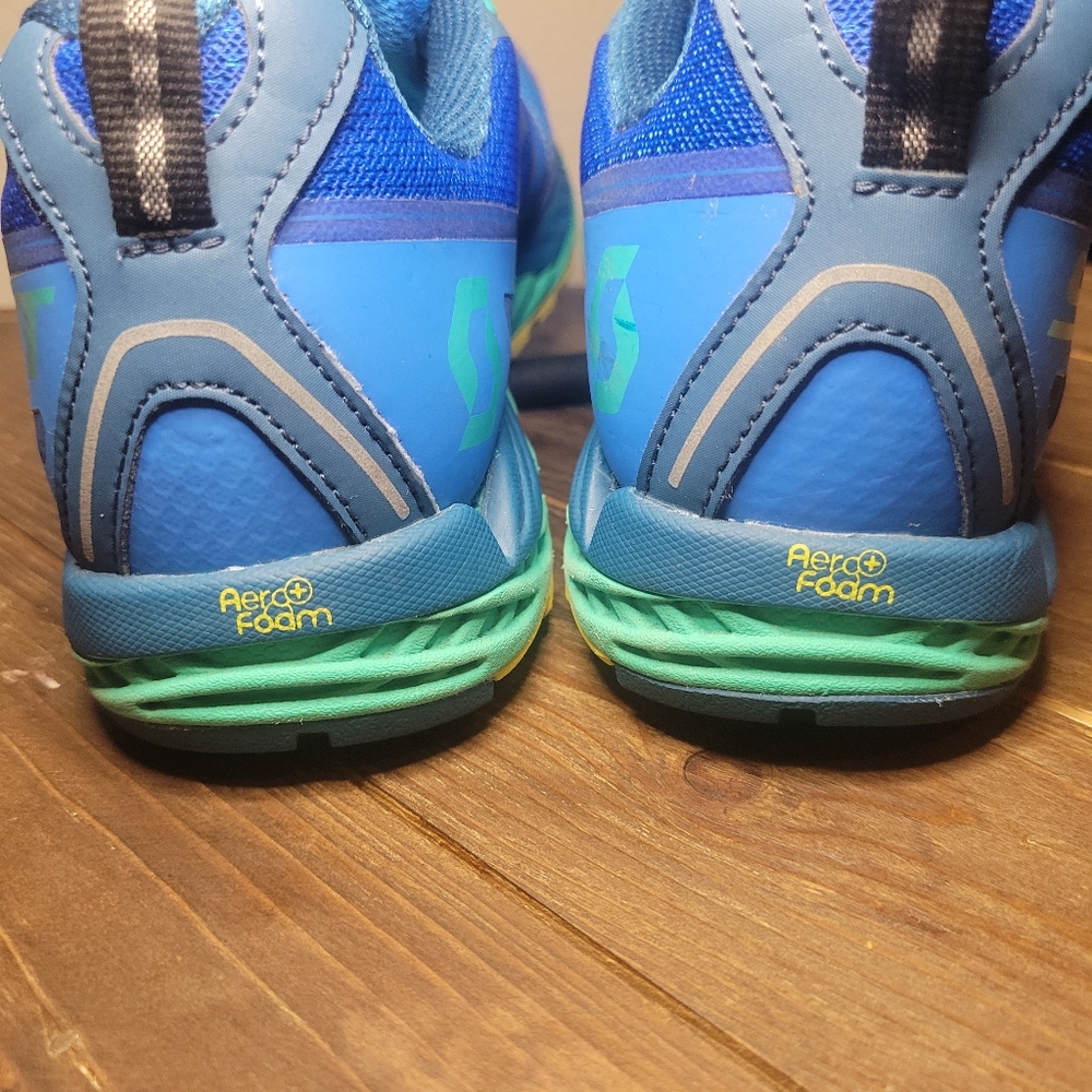 Womans Size 7.5 Trail/Walking/Running Shoes plus - Picture 6 of 15